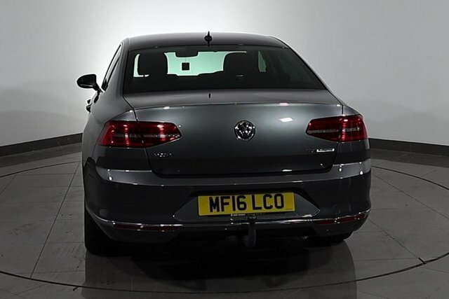 Volkswagen Passat Passat Gt Tdi Bluemotion Technology White #10