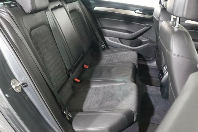 Volkswagen Passat Passat Gt Tdi Bluemotion Technology White #20