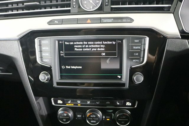 Volkswagen Passat Passat Gt Tdi Bluemotion Technology White #41