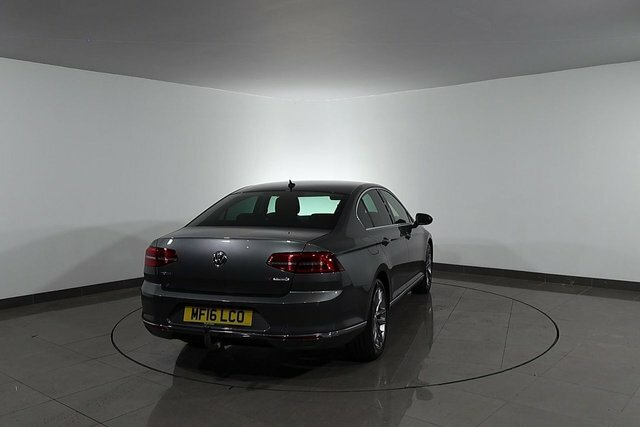 Volkswagen Passat Passat Gt Tdi Bluemotion Technology White #75