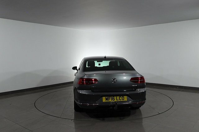 Volkswagen Passat Passat Gt Tdi Bluemotion Technology White #70