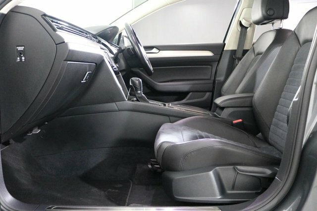 Volkswagen Passat Passat Gt Tdi Bluemotion Technology White #25