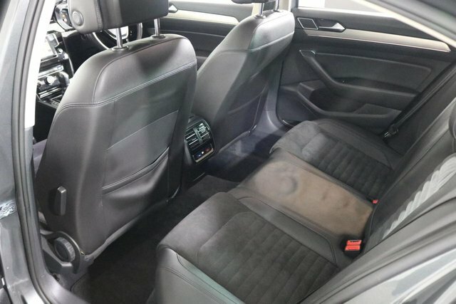 Volkswagen Passat Passat Gt Tdi Bluemotion Technology White #22