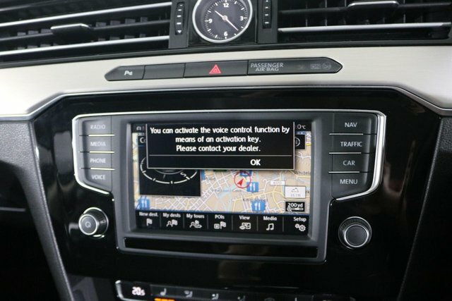 Volkswagen Passat Passat Gt Tdi Bluemotion Technology White #42