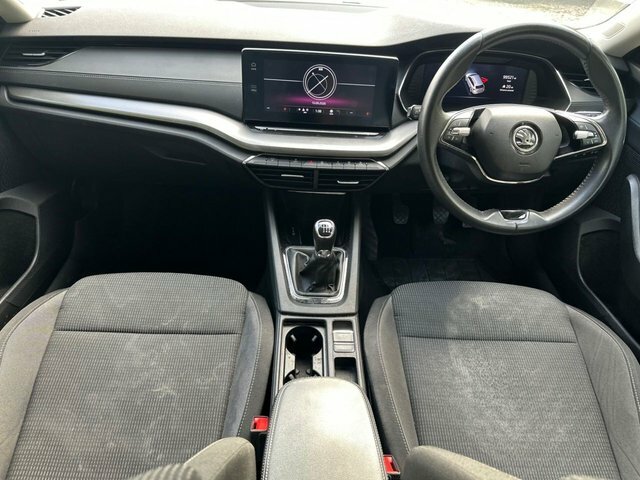 Skoda Octavia 1.5 Tsi Act Se Silver #3