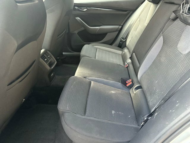 Skoda Octavia 2022 1.5 Tsi Se Blue #17