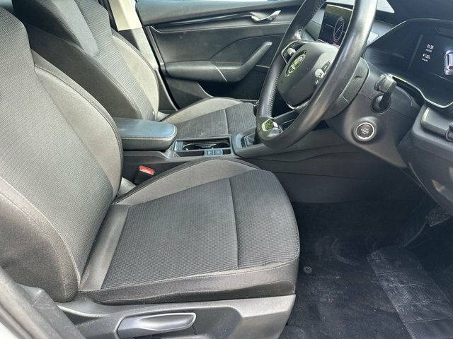 Skoda Octavia 2022 1.5 Tsi Se Blue #12