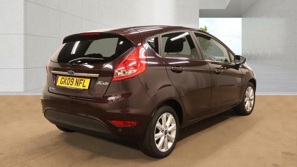 Ford Fiesta Hatchback 1.4 Zetec 200909 Red #4