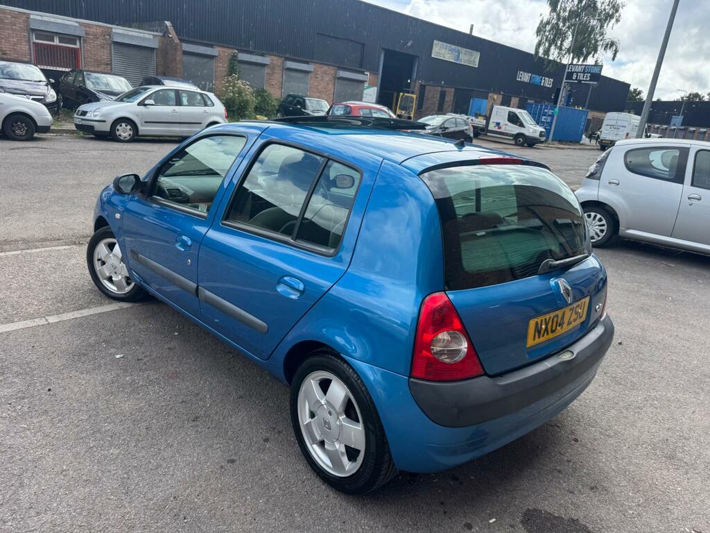 Renault Clio Hatchback 1.4 16V Privilege 200404 Silver #8