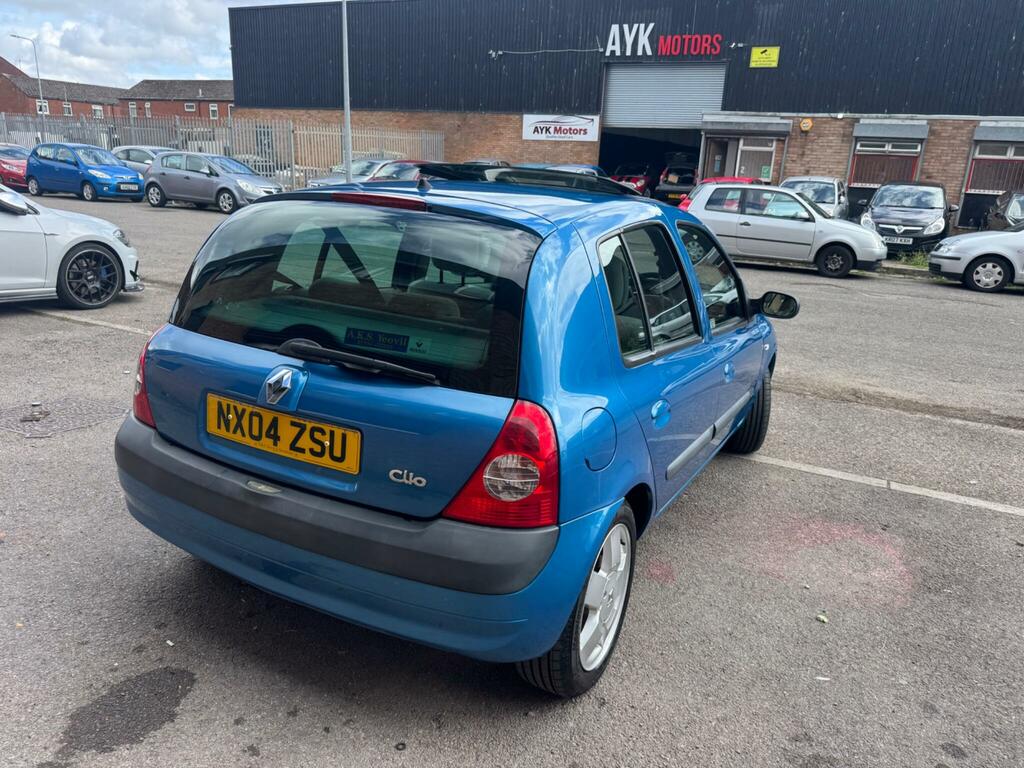 Renault Clio Hatchback 1.4 16V Privilege 200404 Silver #11