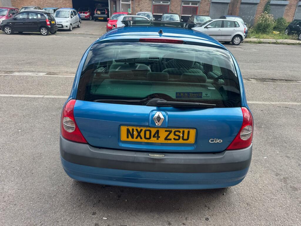 Renault Clio Hatchback 1.4 16V Privilege 200404 Silver #10