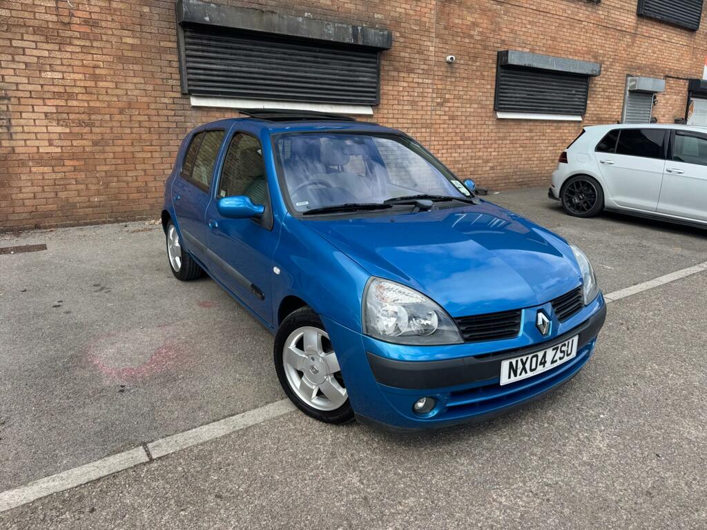 Renault Clio Privilege Blue