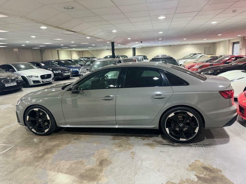 Audi A4 Black Edition Grey #4