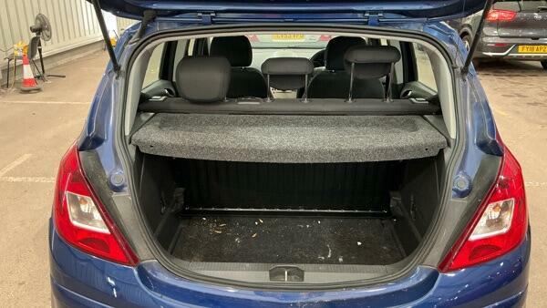 Vauxhall Corsa 1.4I 16V Club Black #12