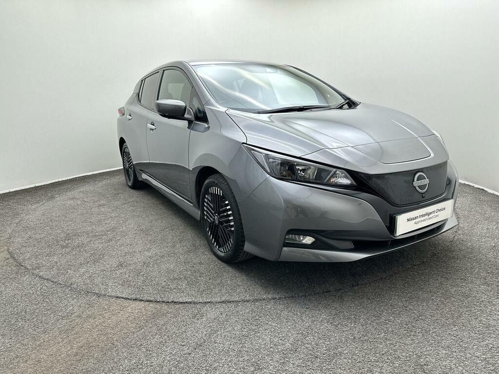 Nissan Leaf 110Kw N-connecta 39Kwh BL72JUE Silver #2