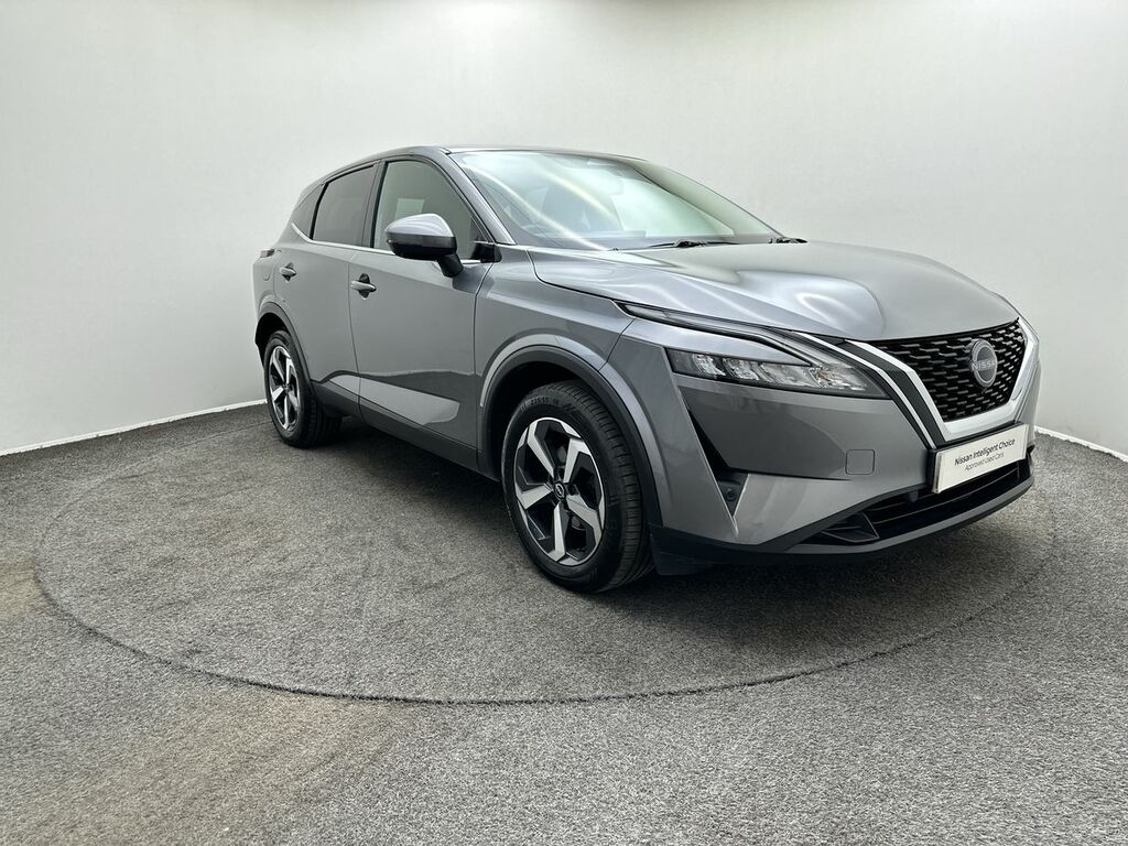 Nissan Qashqai 1.3 Dig-t Mh 158 N-connecta Xtronic Silver