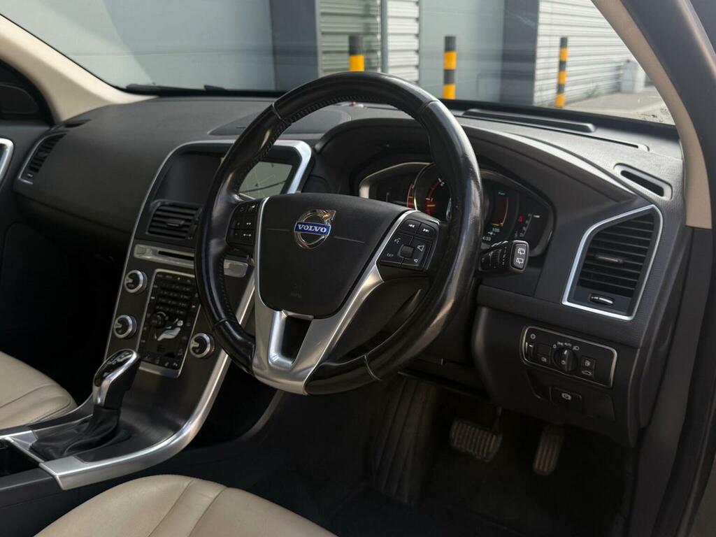 Volvo XC60 2.4 D5 Se Lux Nav Geartronic Awd Euro 5 Black #3