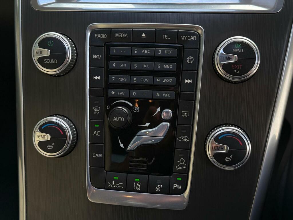 Volvo XC60  White #35