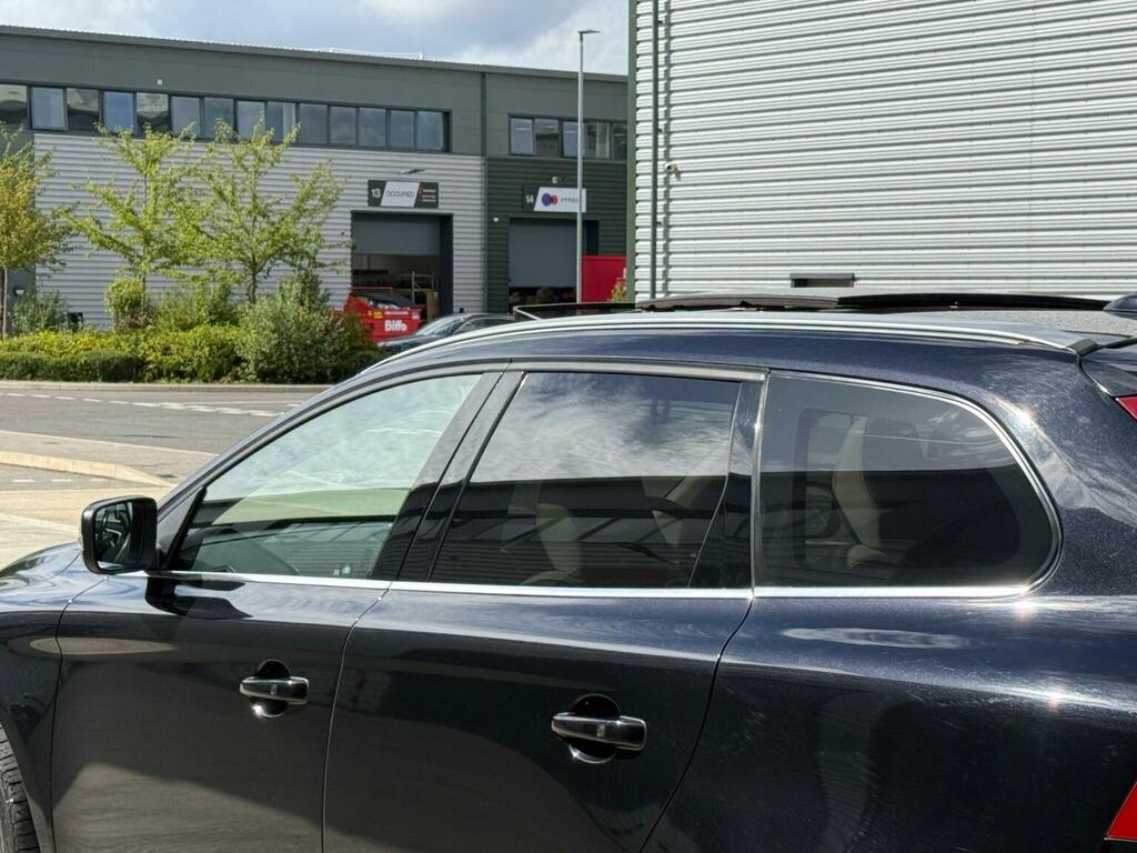 Volvo XC60  White #9
