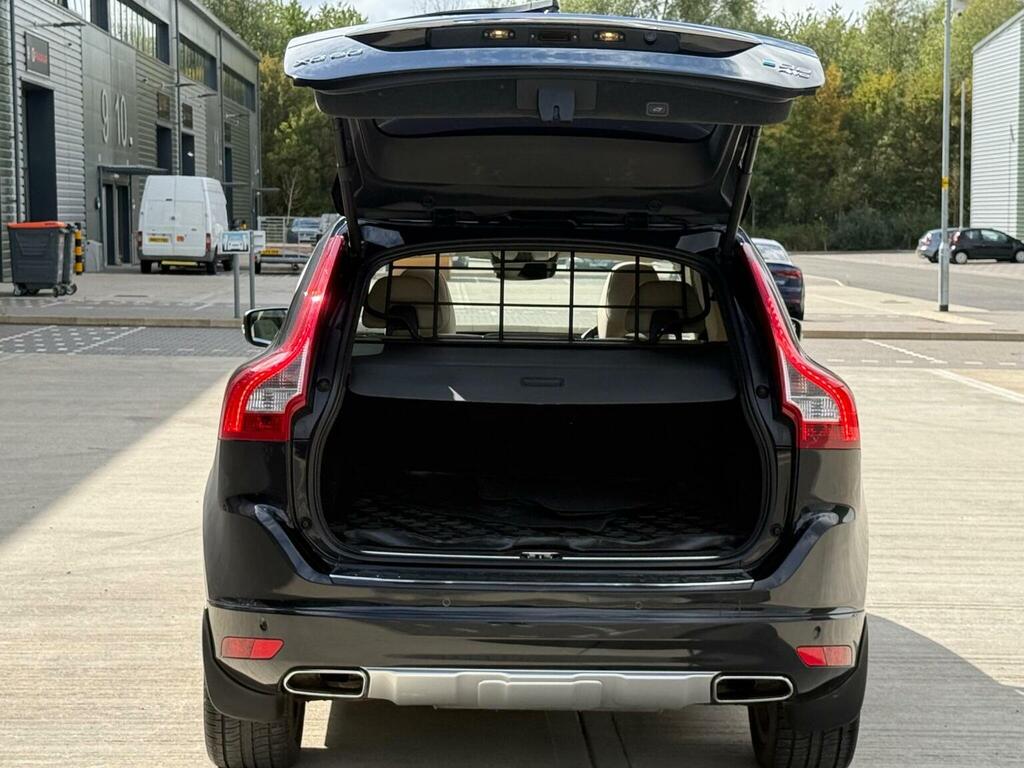 Volvo XC60  White #11