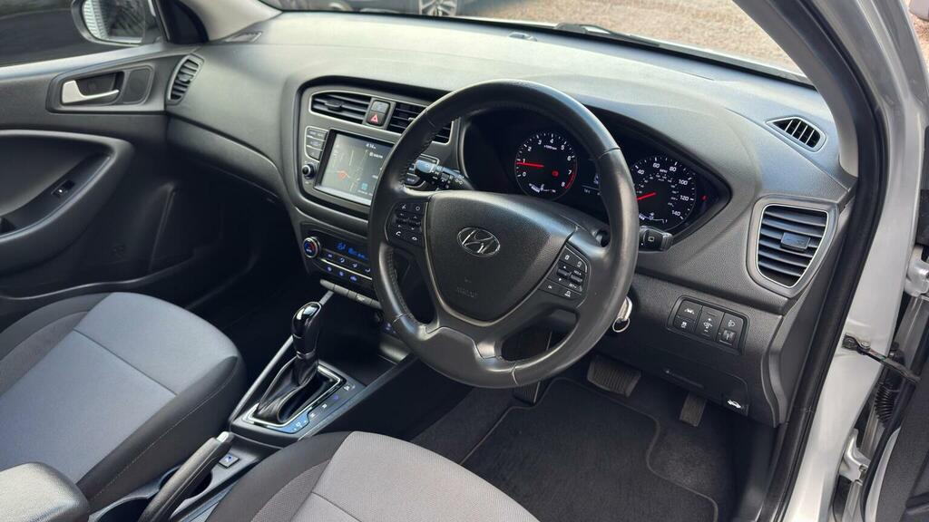 Hyundai I20 I20 Play Mpi White #19