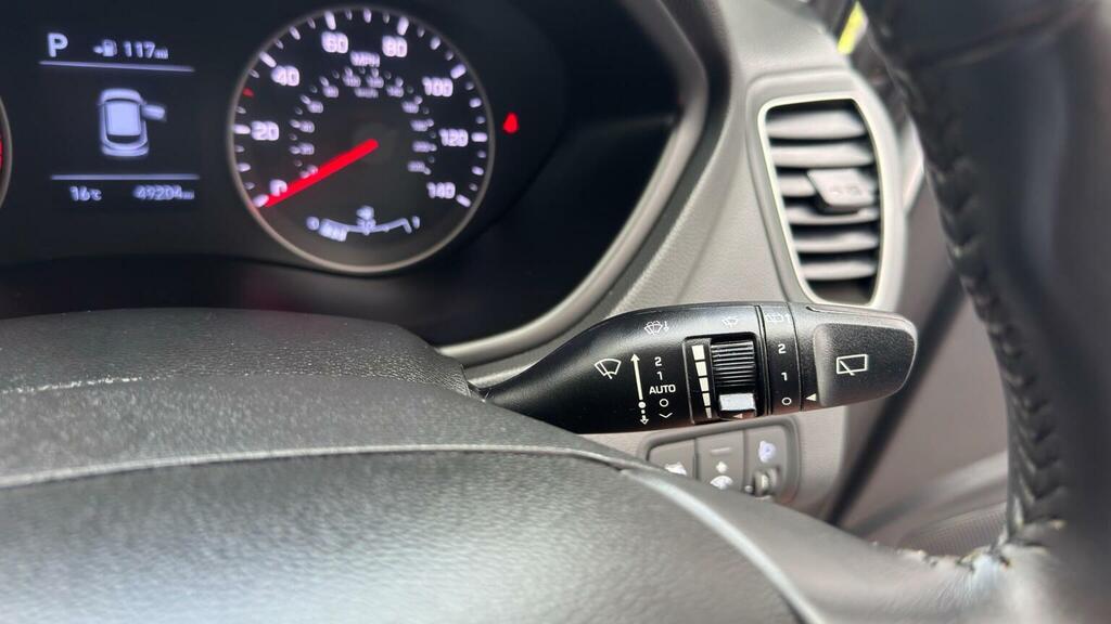 Hyundai I20 I20 Play Mpi White #47