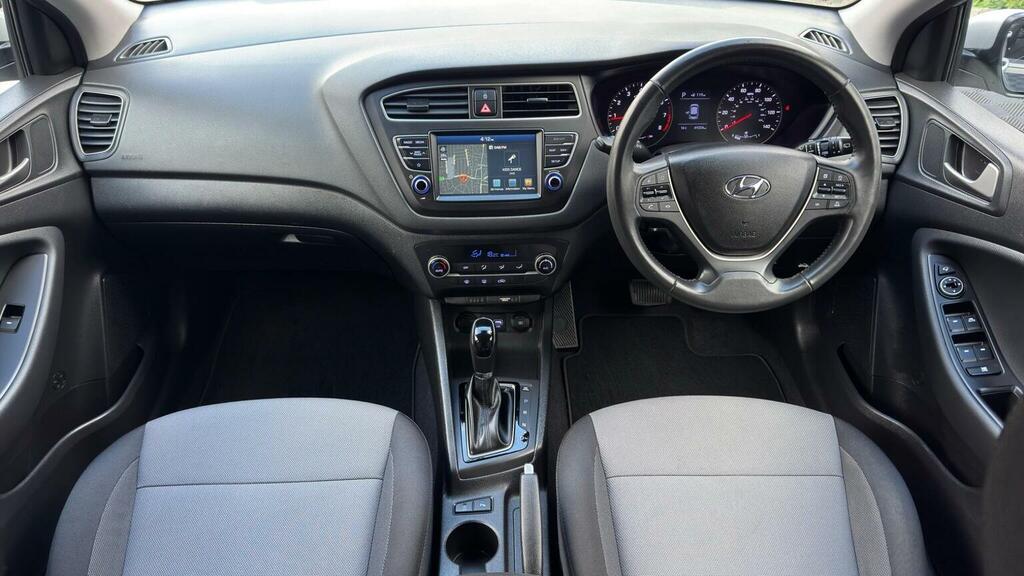 Hyundai I20 I20 Play Mpi White #20
