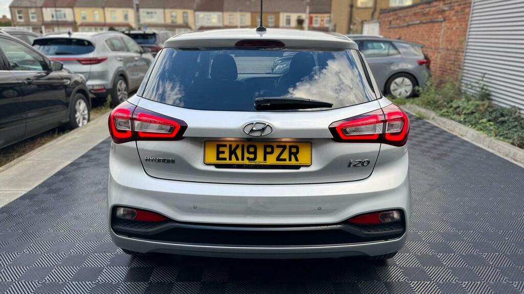 Hyundai I20 I20 Play Mpi White #10