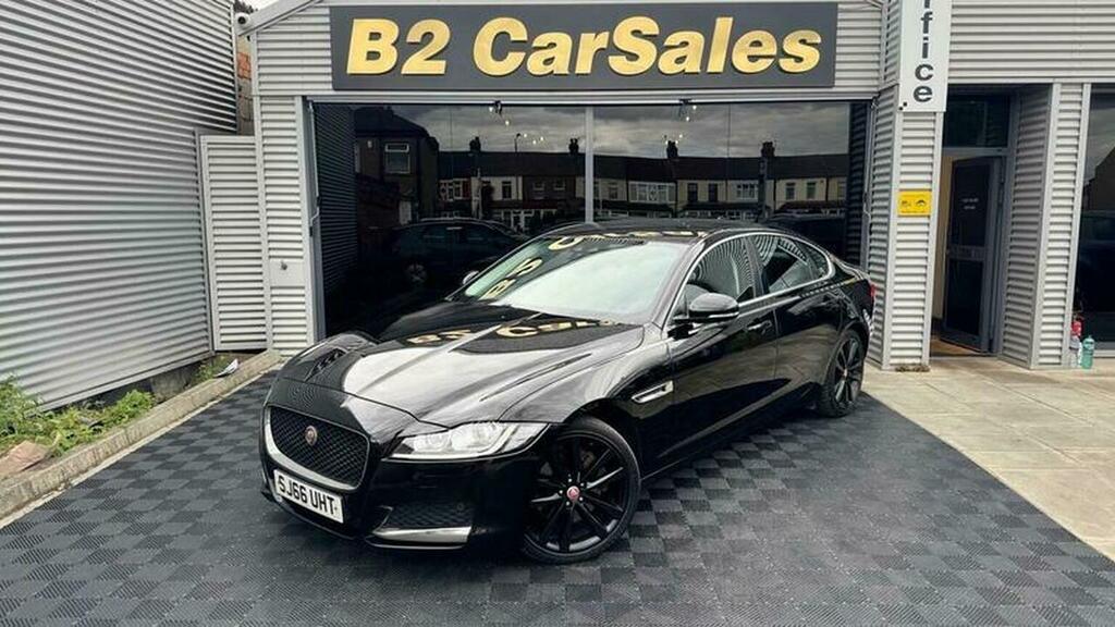 Jaguar XF 2.0D Prestige Euro 6 Ss Black #4