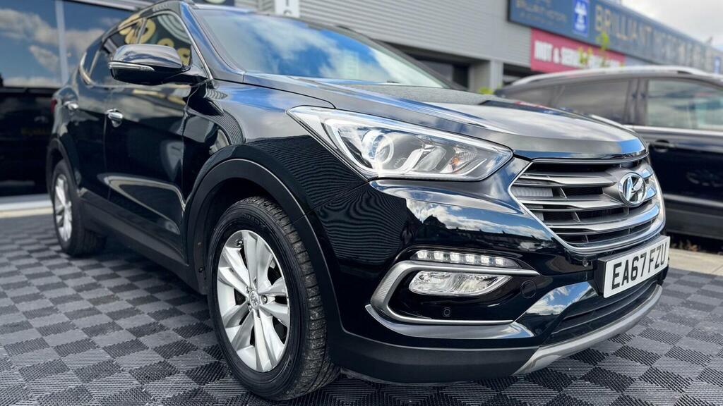 Hyundai Santa Fe 2.2 Crdi Blue Drive Premium 4Wd Euro 6 Ss Black #2
