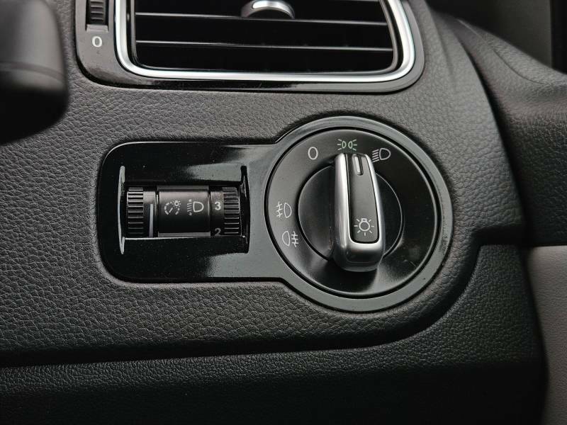 Volkswagen Polo Hatchback White #24