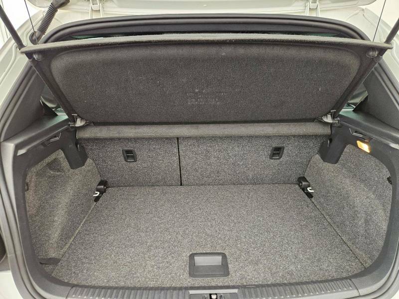 Volkswagen Polo Hatchback White #29
