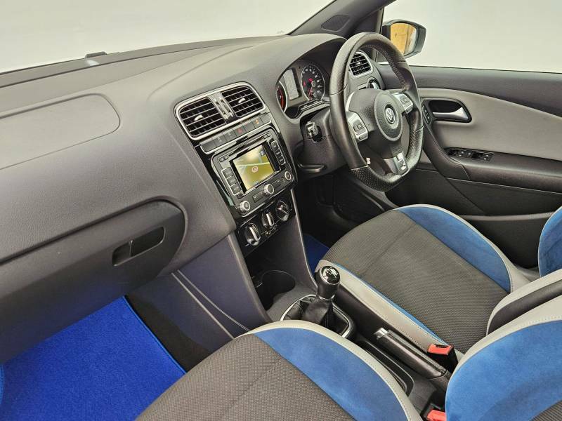 Volkswagen Polo 1.4 Tsi Act Bluegt White #2