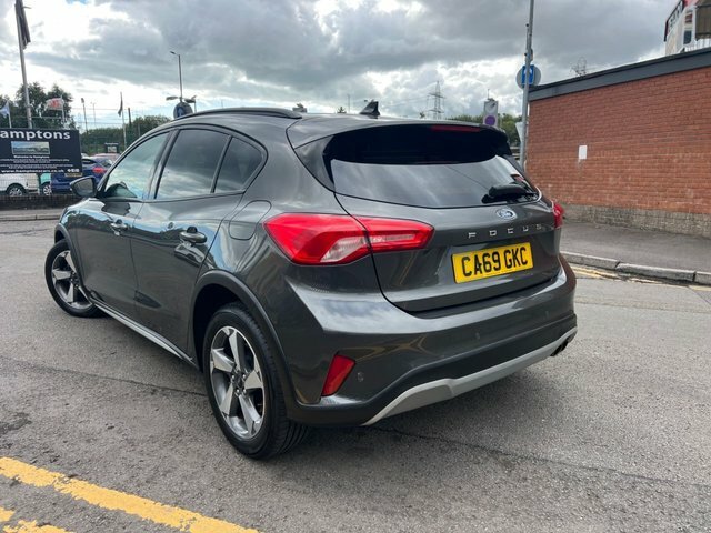 Ford Focus 1.0 Ecoboost Hybrid Mhev 155 St-line Edition White #8