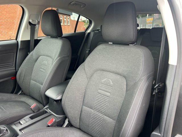 Ford Focus 1.0 Ecoboost Hybrid Mhev 155 St-line Edition White #28