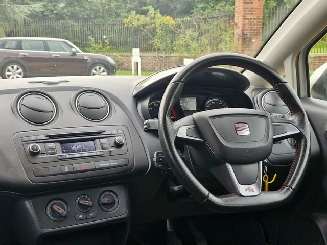 Seat Ibiza 1.2 Tsi Fr Hatchback White #2