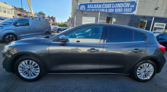 Ford Focus 1.0T Ecoboost Mhev Titanium Edition Hatchback AY71HVZ Grey #4