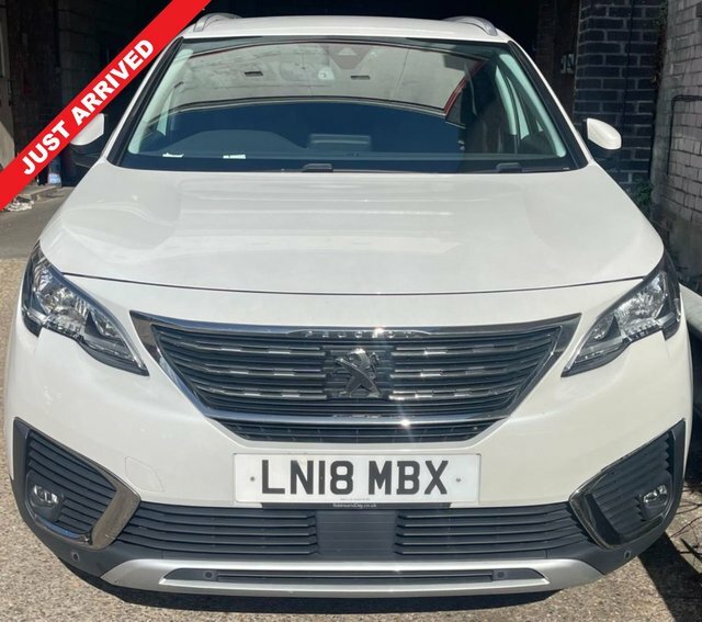 Peugeot 5008 1.2 Puretech Allure Suv Eat E White