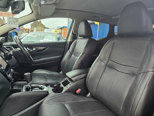 Nissan Qashqai N-tec White #23