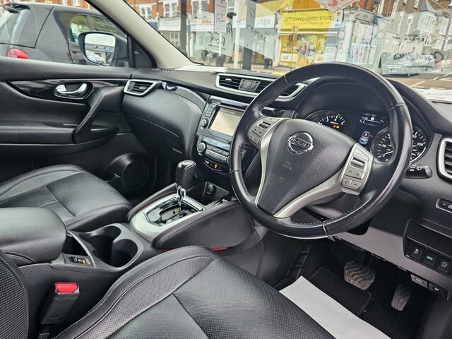 Nissan Qashqai N-tec White #13