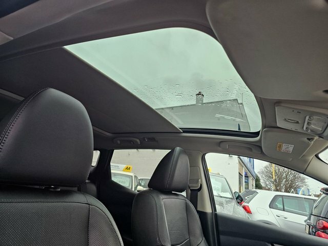 Nissan Qashqai N-tec White #14