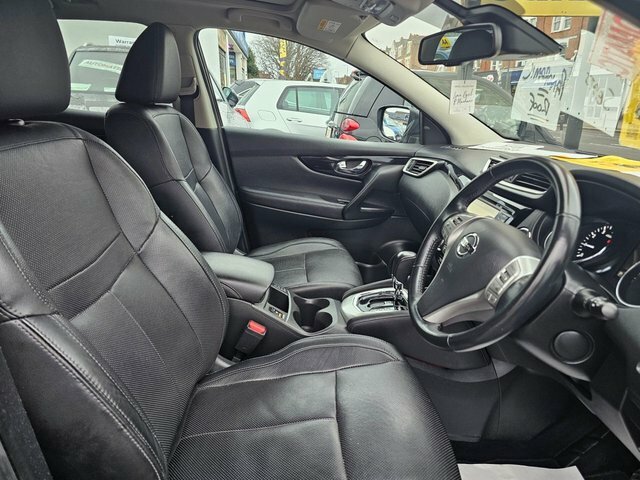 Nissan Qashqai N-tec White #12
