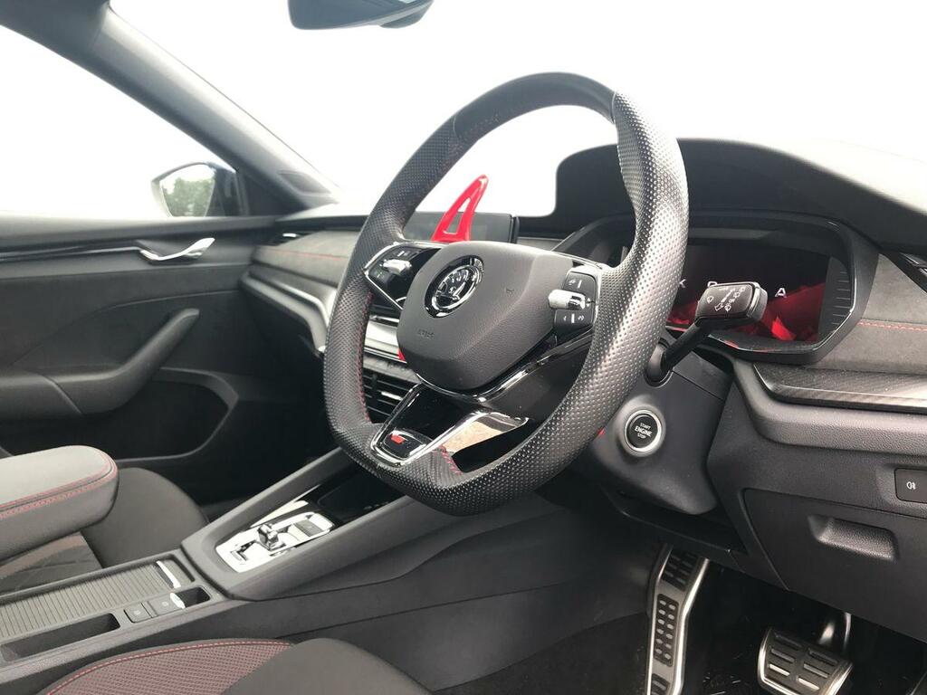 Skoda Octavia 2.0 Tsi Vrs White #3