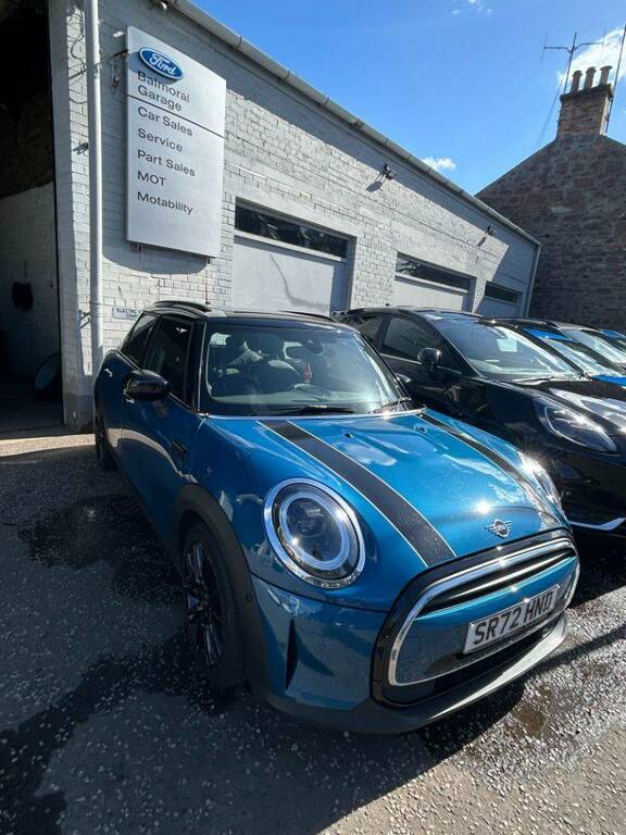 Mini Hatch 1.5 Cooper Exclusive Blue