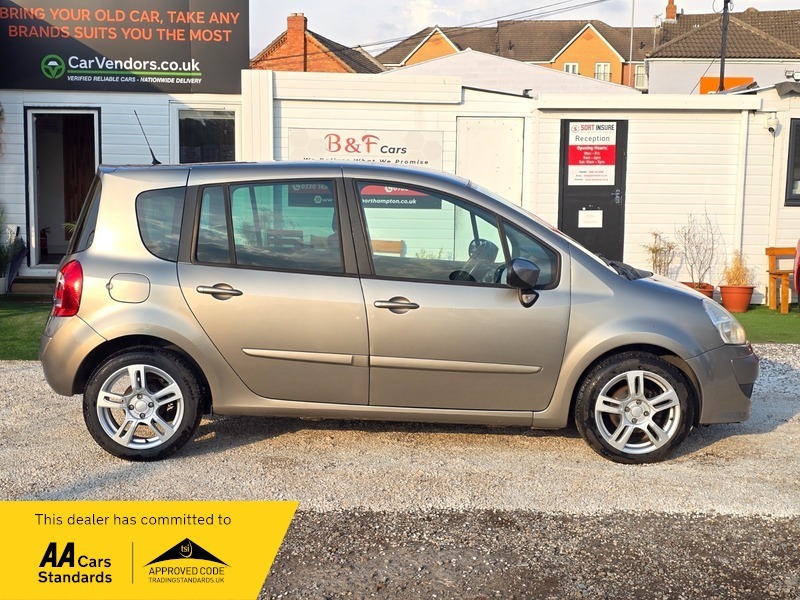 Renault Grand Modus Dynamique Red #9