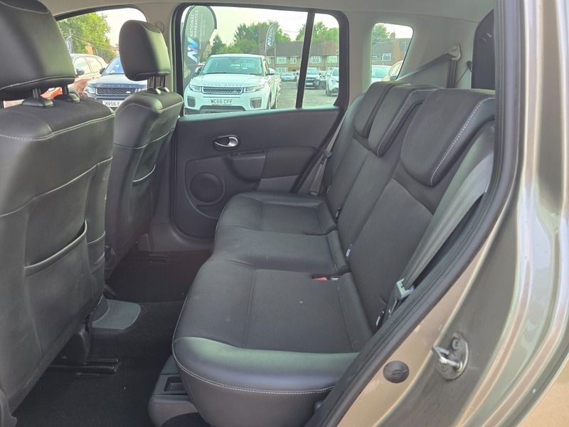 Renault Grand Modus Dynamique Red #18