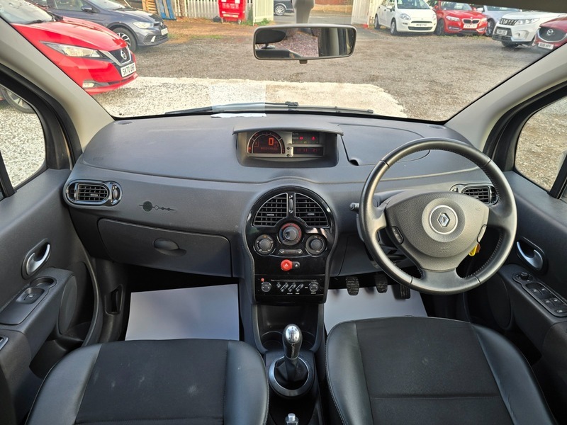 Renault Grand Modus Dynamique Red #22