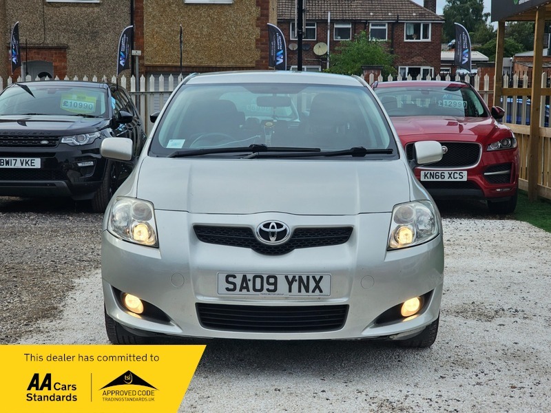 Toyota Auris 1.6 V-matic Tr Silver #2