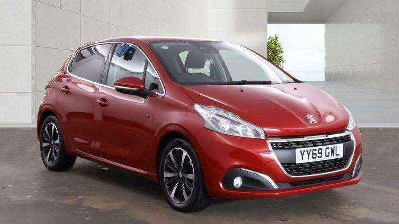 Peugeot 208 1.2 Puretech Tech Edition Red