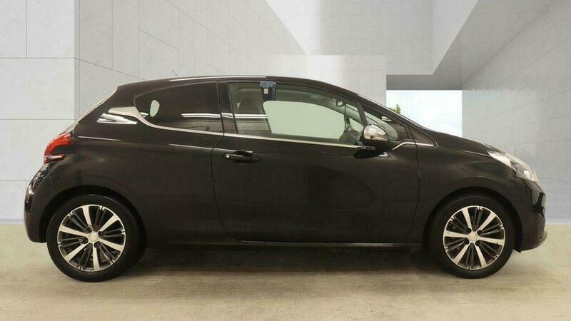 Peugeot 208 1.2 Puretech Allure Euro Black #4